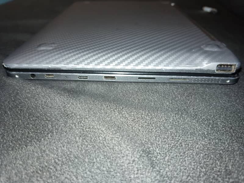 Intel inside laptop+tablet 7