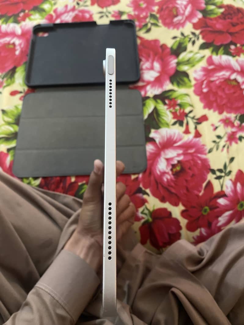 Ipad (a16) 0