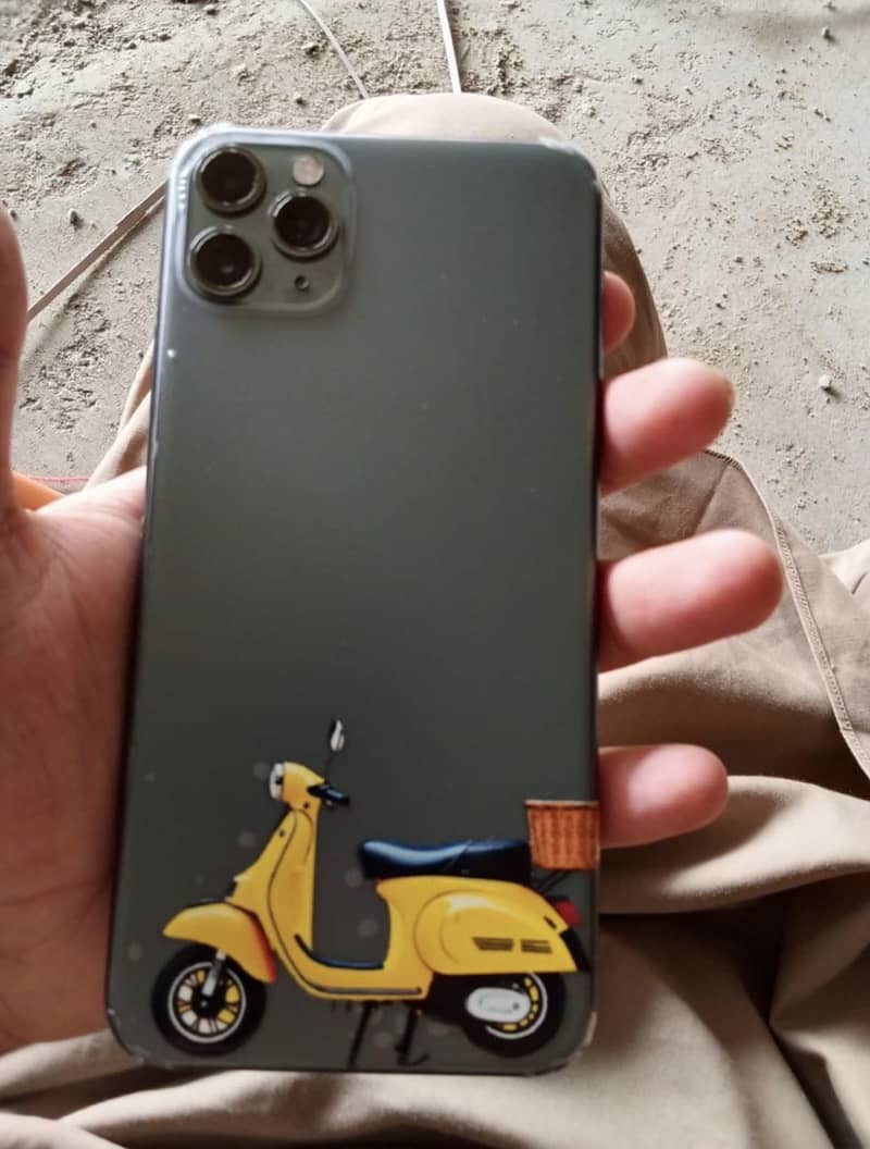 Apple iPhone 11 Pro Max 2