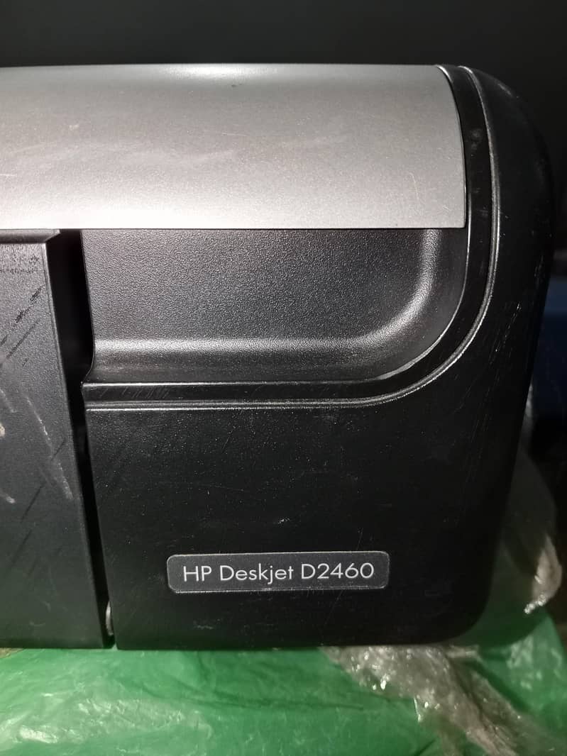 HP D2460 Colour printer 0