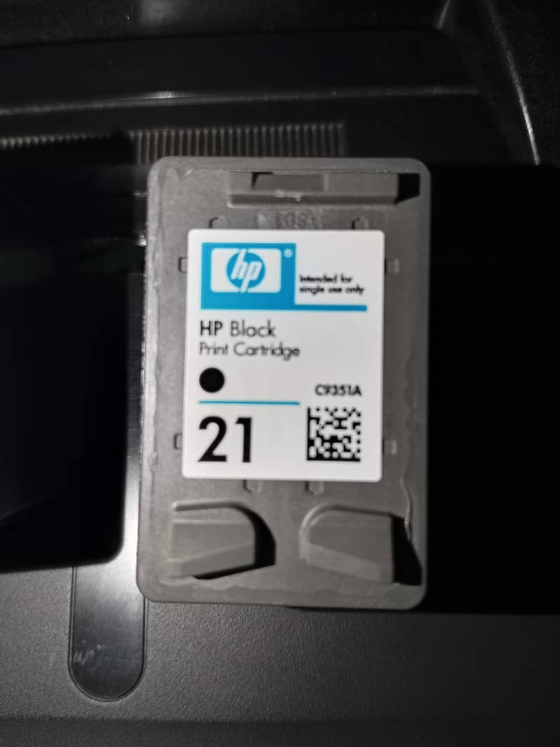 HP D2460 Colour printer 4