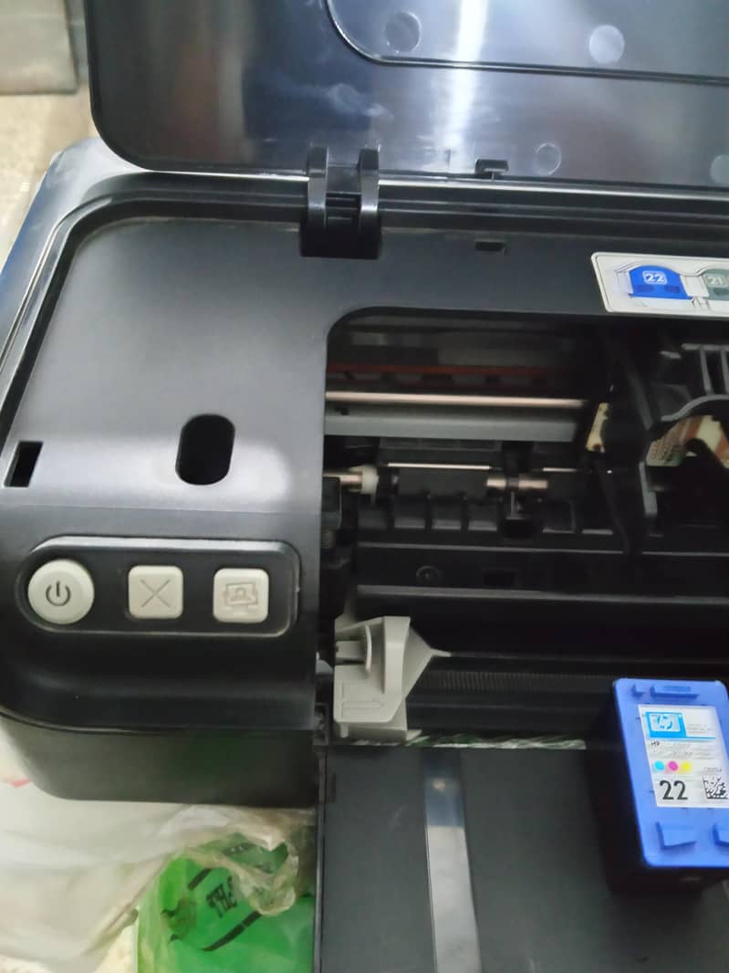 HP D2460 Colour printer 5
