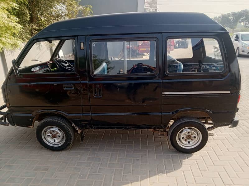 Suzuki Bolan 2012 1