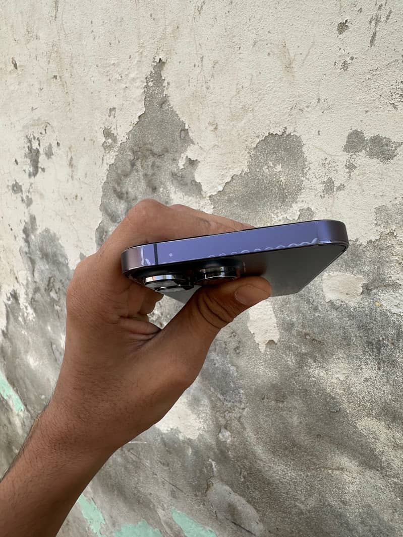 Apple iPhone 14 Pro Max 4