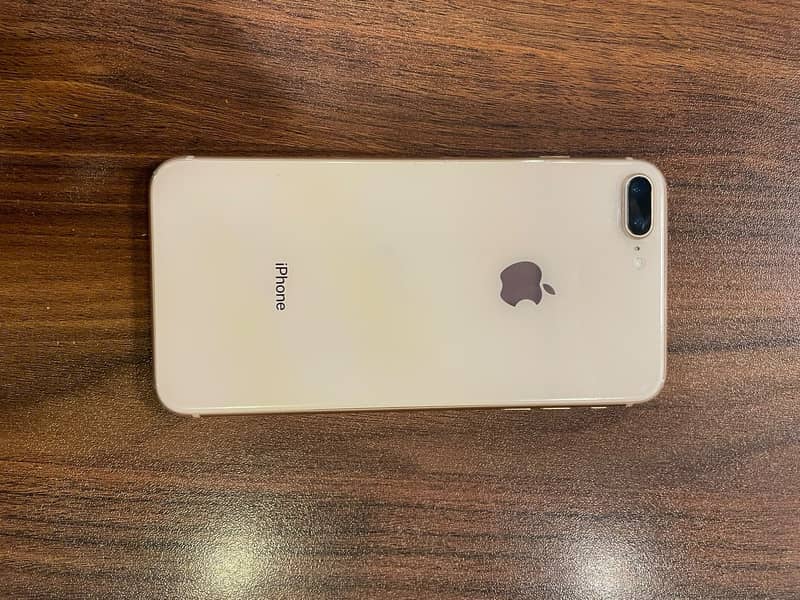 Apple iPhone 8 Plus 1