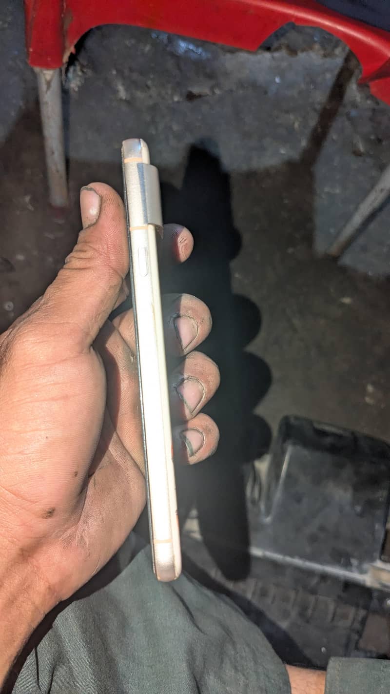 Google Pixel 8 2