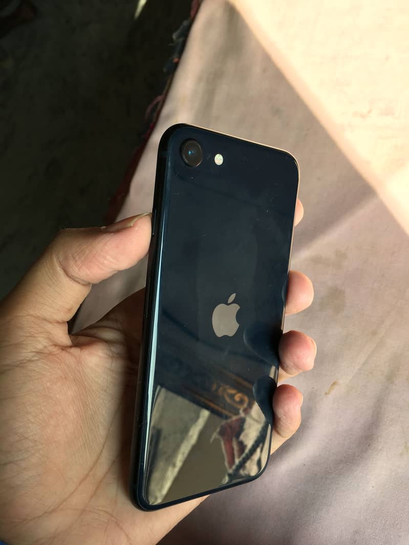 Apple iPhone SE 2022 PTA 1