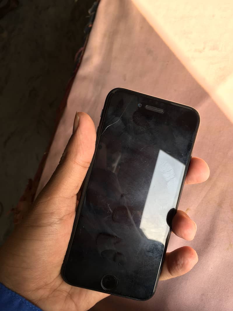 Apple iPhone SE 2022 PTA 11