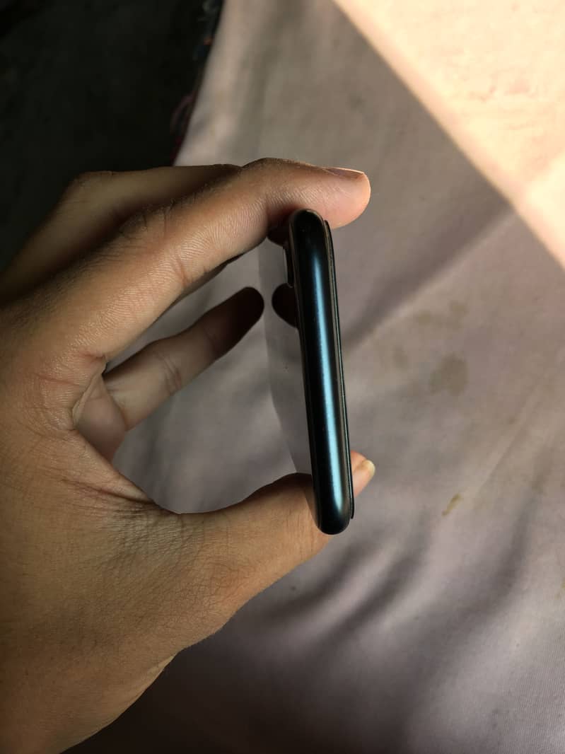 Apple iPhone SE 2022 PTA 12