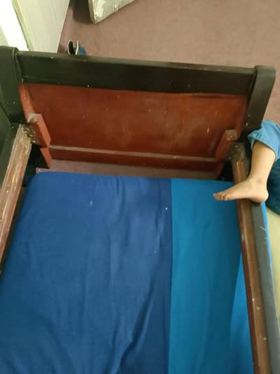 pair of single bed in excellent condition