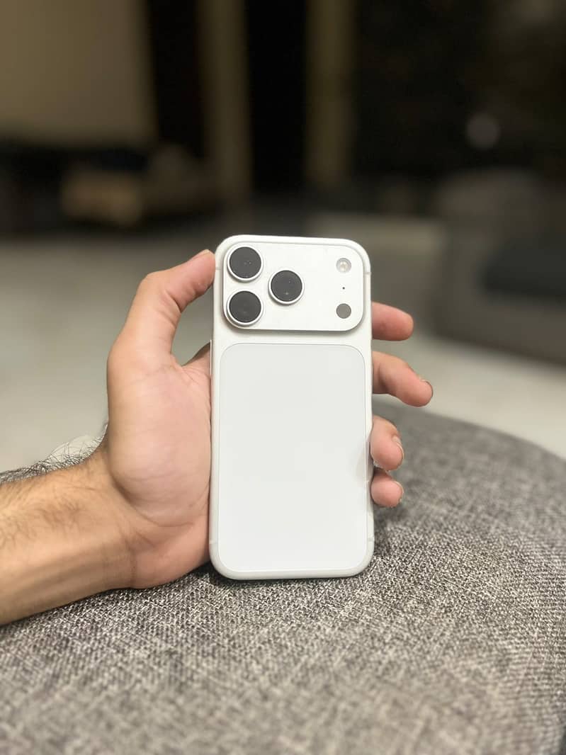 iPhone 17 pro Phy+ E sim Sim non active both Full sim time 1