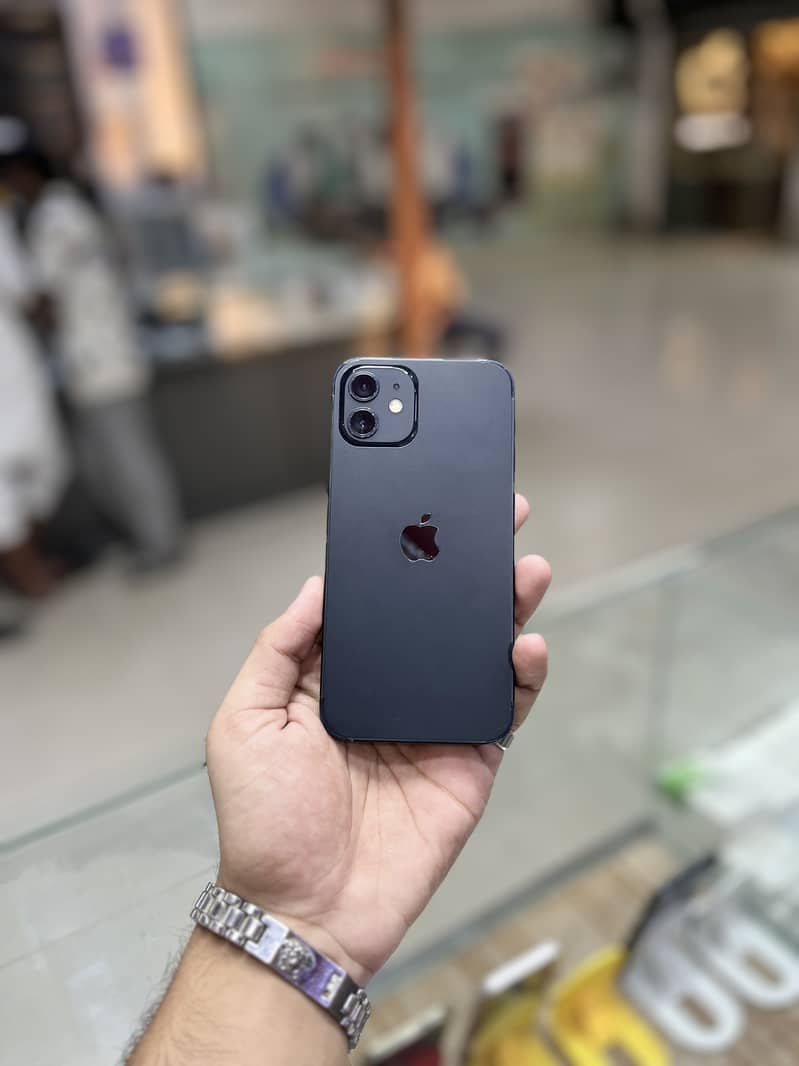 Apple iPhone 12 5