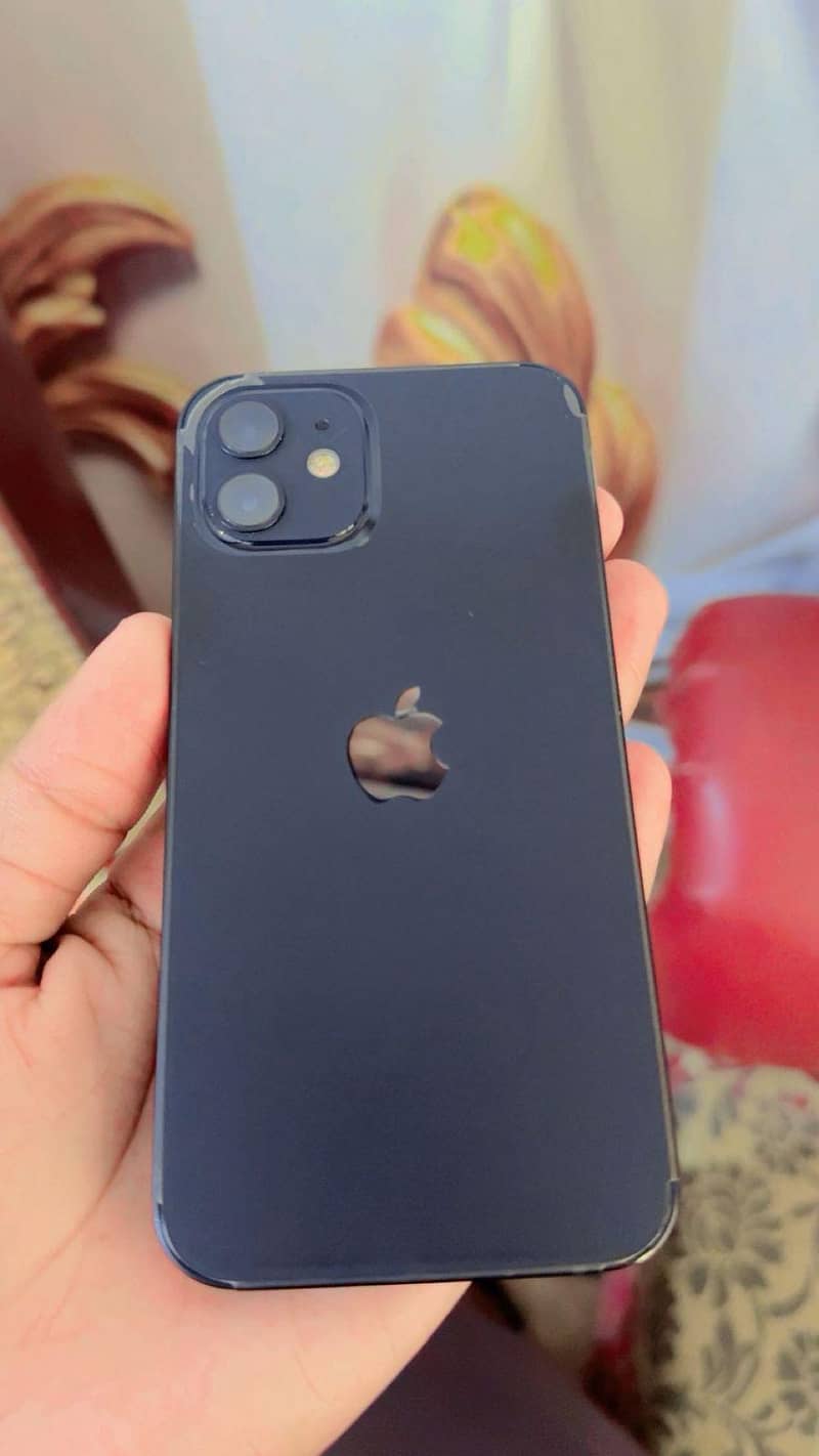 Apple iPhone 12 3