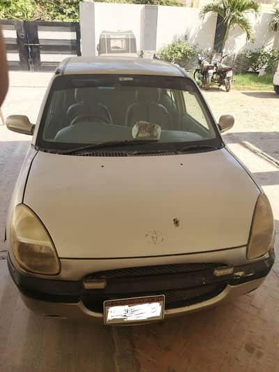 Toyota Duet 2000 (Reg 2006)