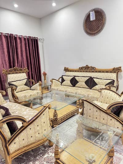 Premium chinioti 7 seater sofa set with 3 glass top tables