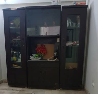 WOODEN CROCKERY DIVIDER IN GOOD CONDITION