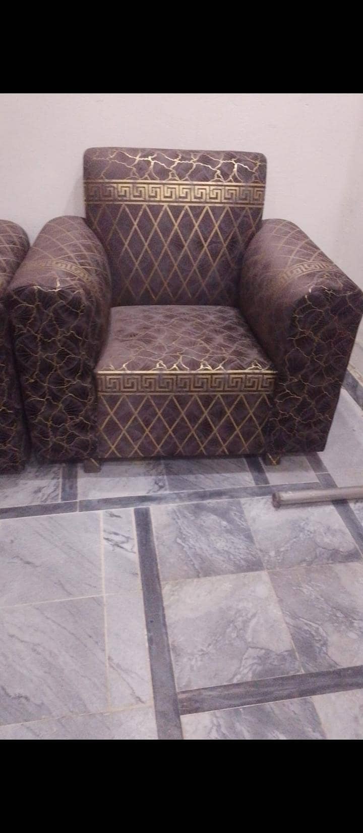 SOFA SET 5 SEATER 2