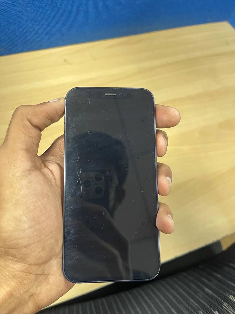Apple iPhone 12 mini 3