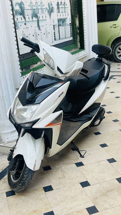 Electric Scooty 1200W urgent sale