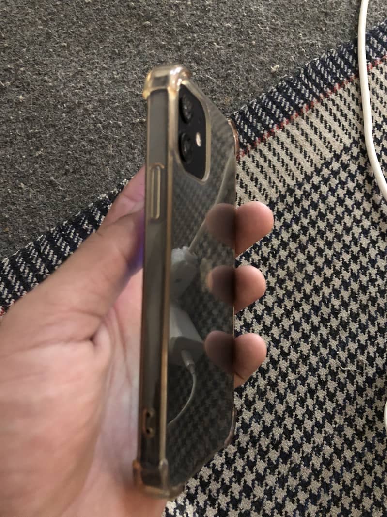 Apple iPhone 12 1