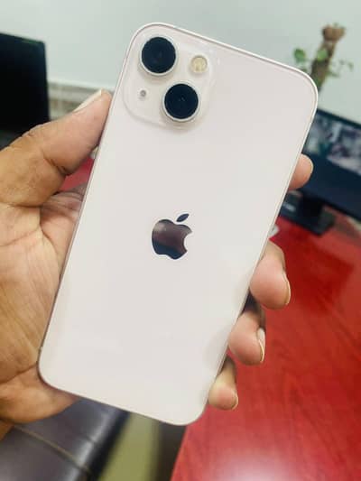 Apple iPhone 13