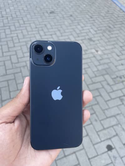 Apple iPhone 13