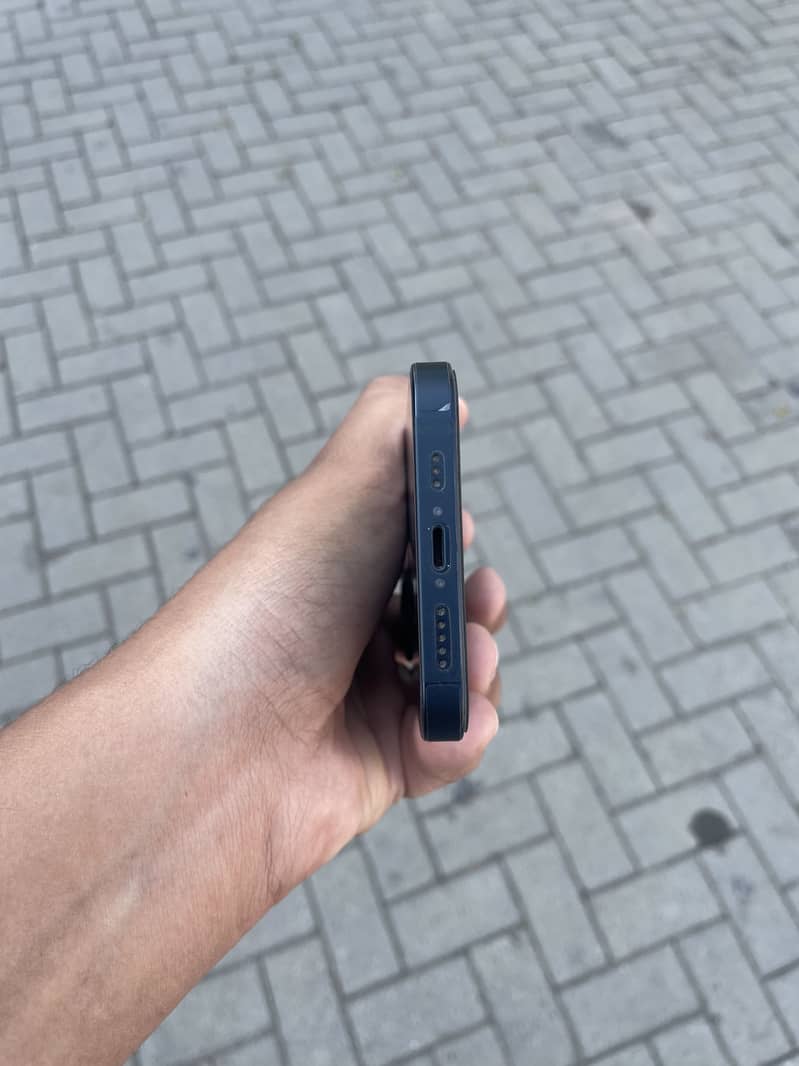 Apple iPhone 13 1