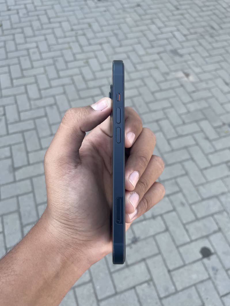 Apple iPhone 13 3