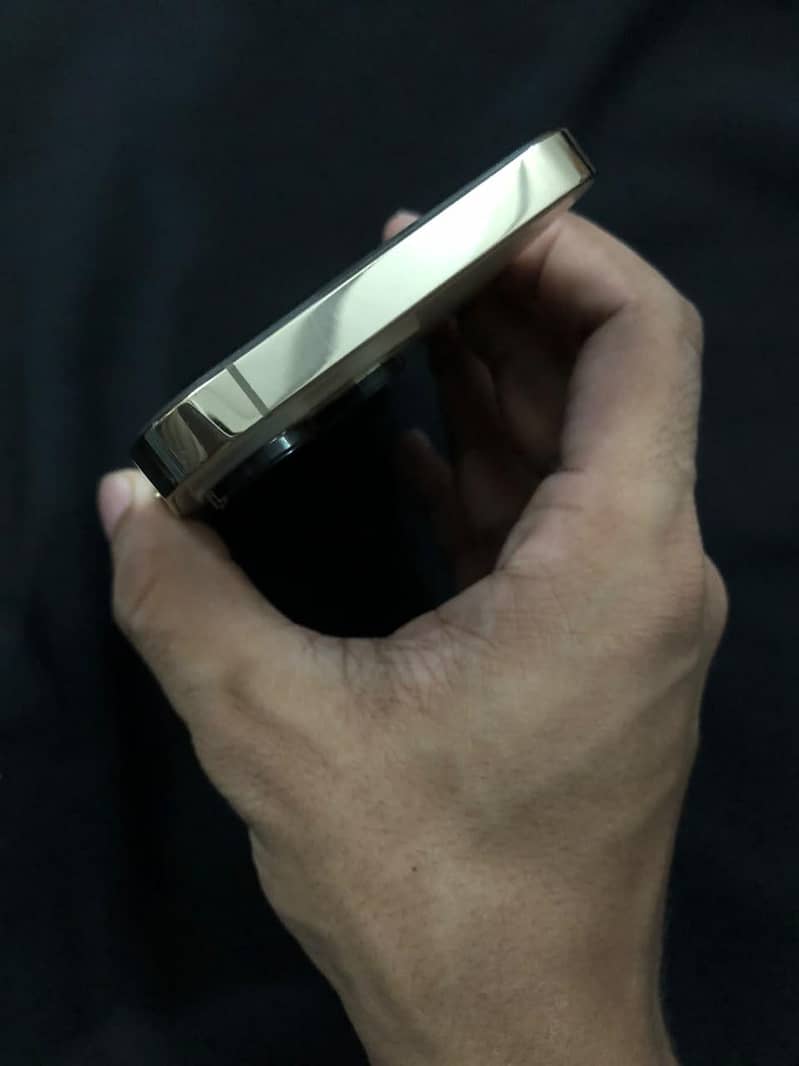 Apple iPhone 13 Pro 1