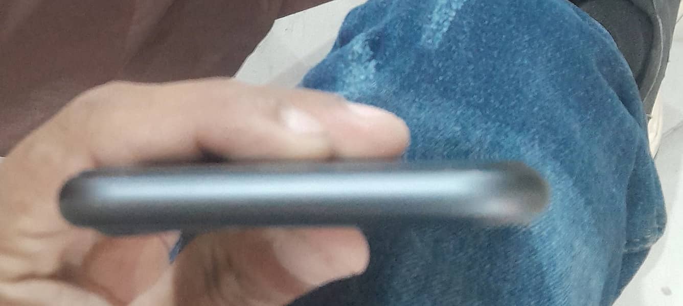 Apple iPhone 11 9