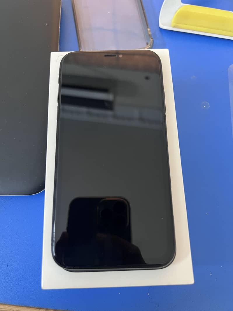 Apple iPhone XR 3
