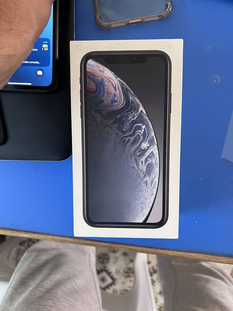Apple iPhone XR 6