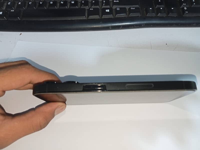 Apple iPhone 14 Pro 8