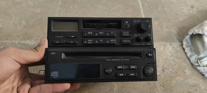 CD and caset player Nissan Gtr 1998