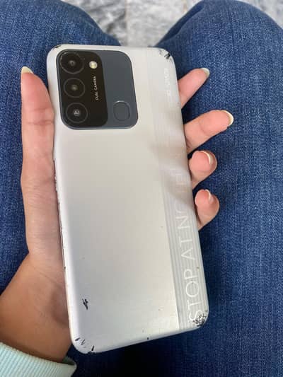 Tecno Spark 8C