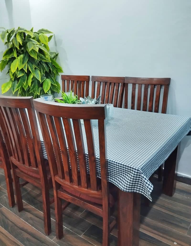 Dining table with 6 chairs 1