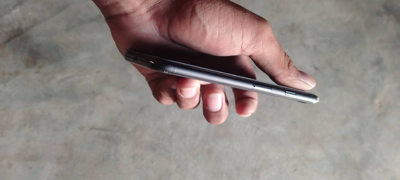 Apple iPhone SE 6