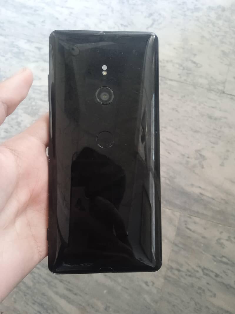 Sony XZ3 1