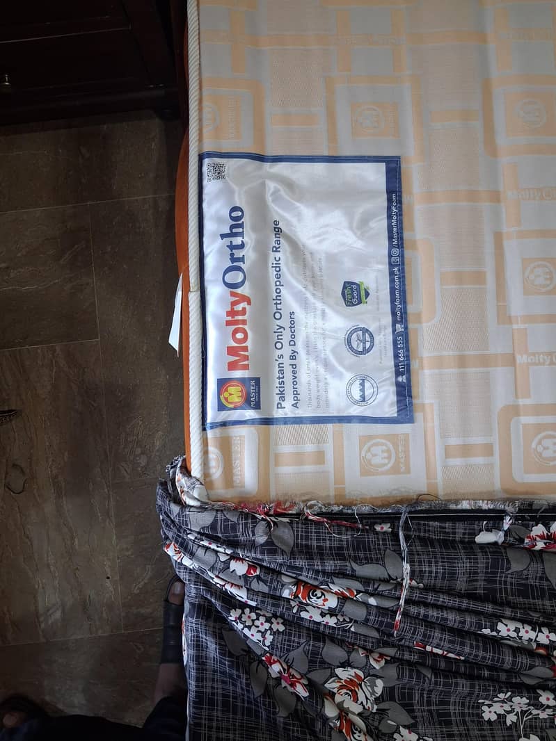Mattress 0