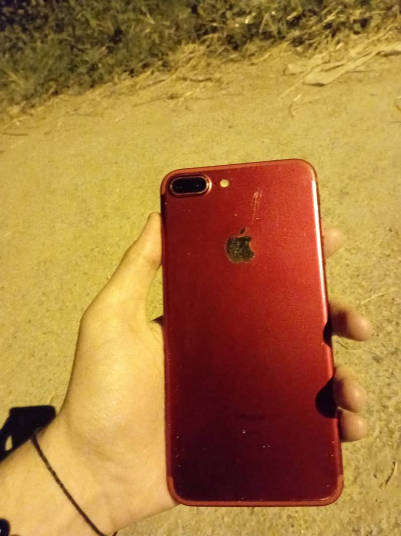Apple iPhone 7 Plus 0