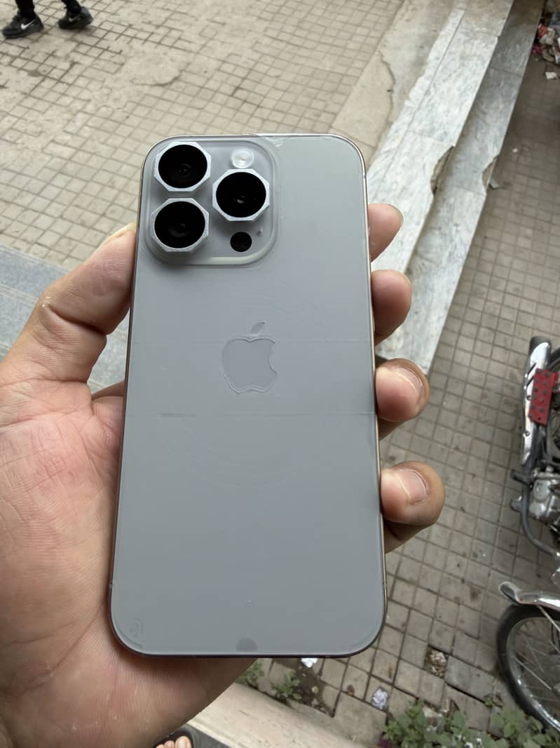 Apple iPhone 15 Pro 1