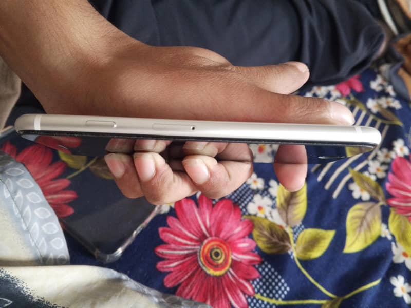 Apple iPhone SE 3