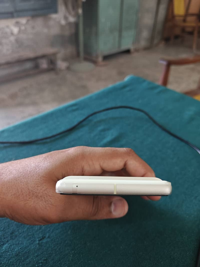 Google Pixel 7 3