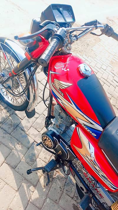 Honda 125 modal 20 all ok.           03150727190