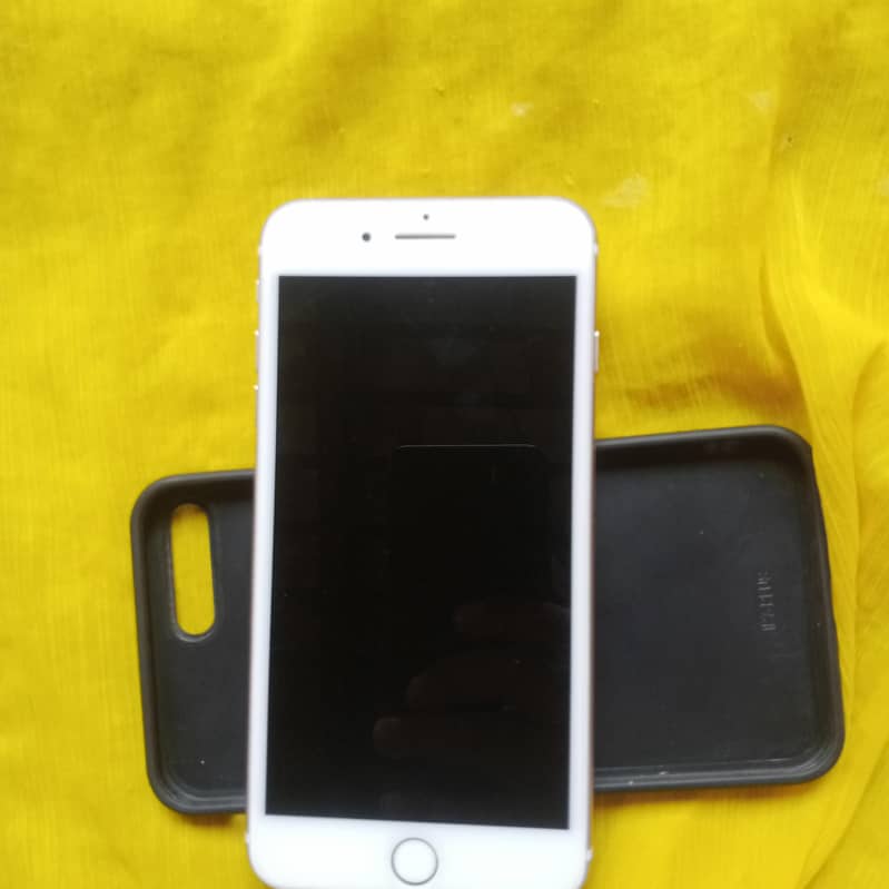 Apple iPhone 7 Plus 1