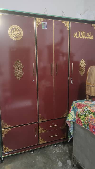 almari 7foot labei 6 foot chorti 4door 3draz