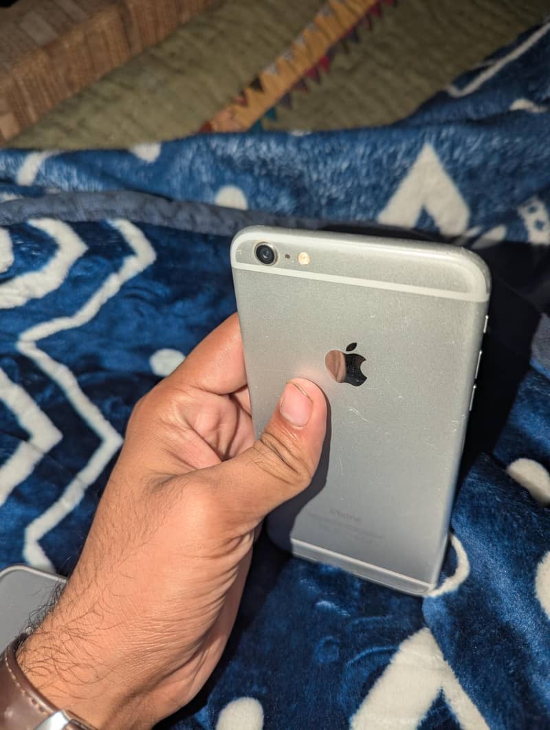 Apple iPhone 6 Plus 7
