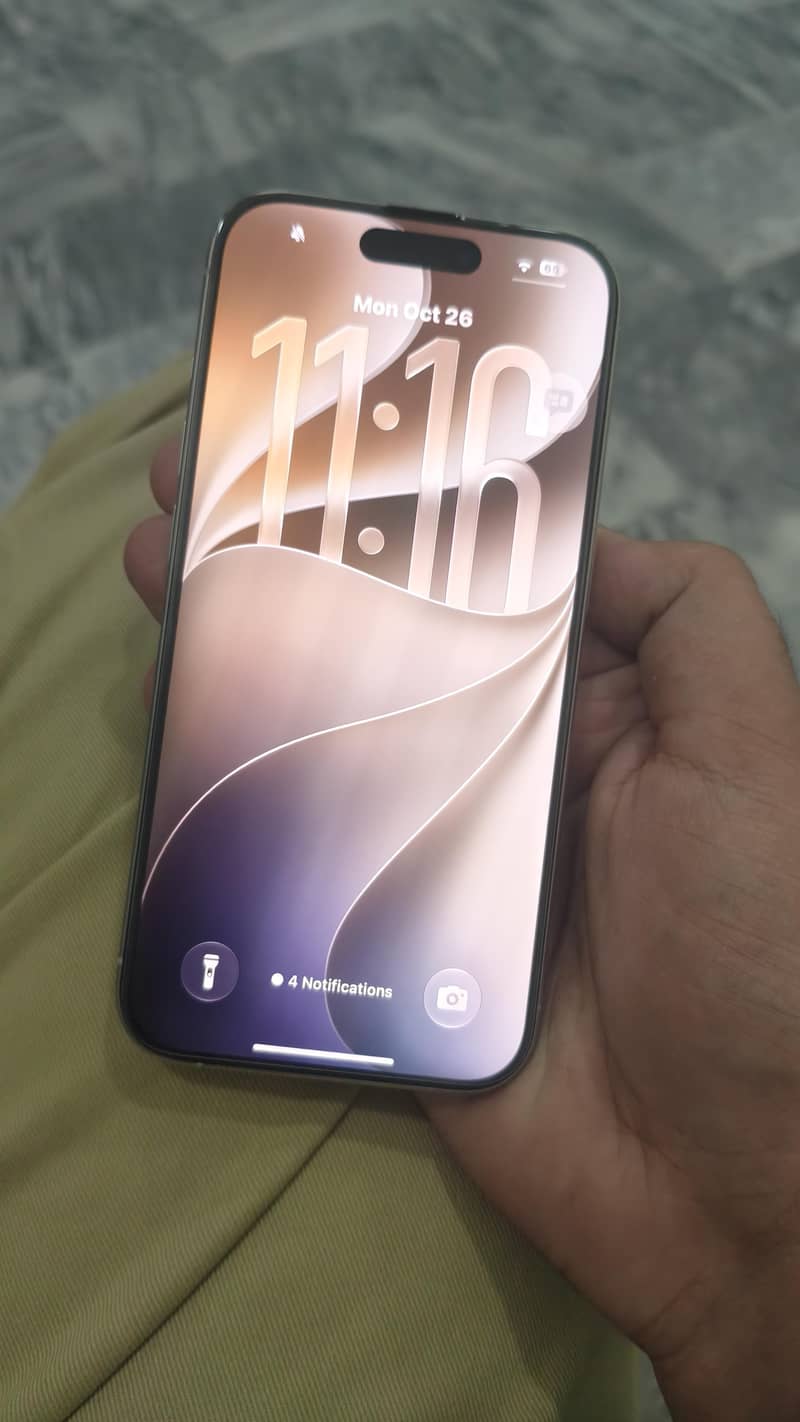 Apple iPhone 15 Pro 1