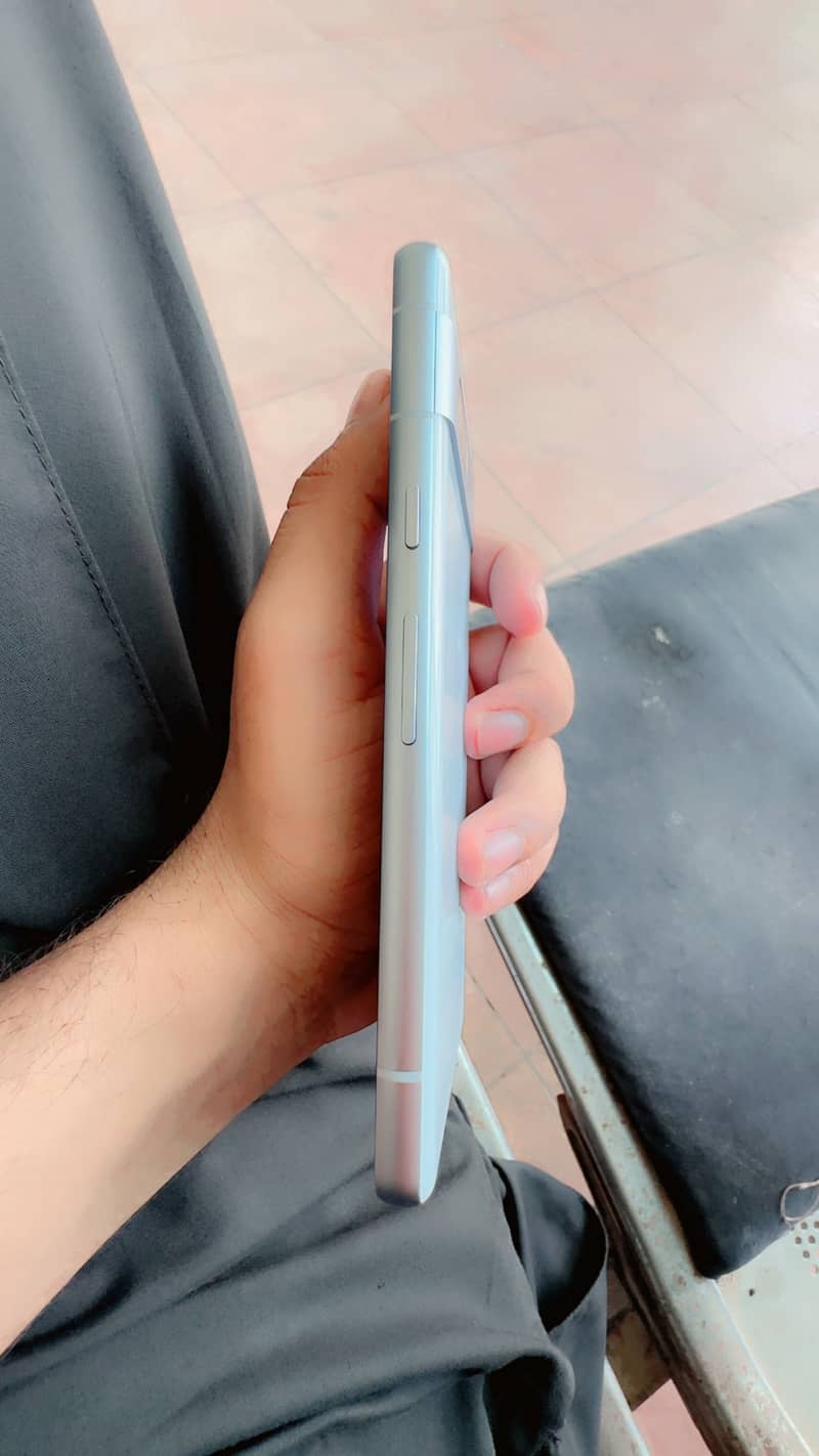 Google Pixel 7a 5