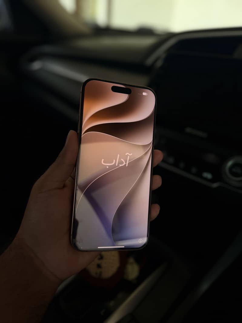 Apple iPhone 16 Pro Max 9